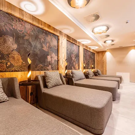 Apartment Modern Holiday With 2 Bedrooms In *